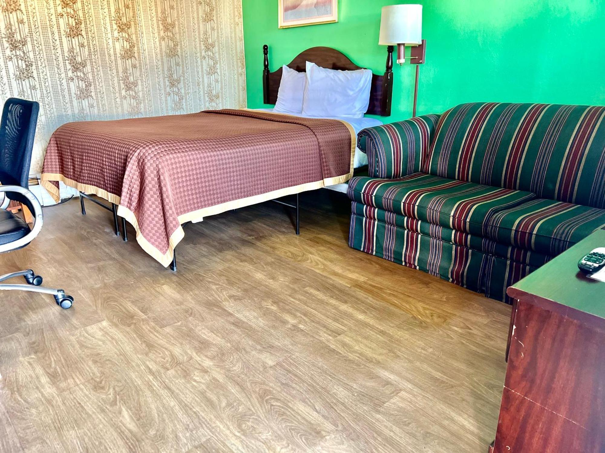 Double Room,1698101419:JPEG