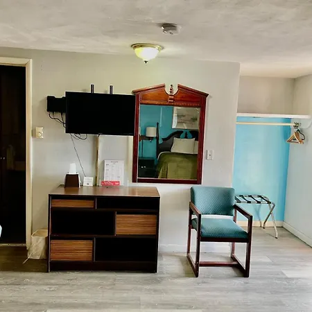 Travelers Inn Olney-3