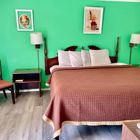 Travelers Inn Olney-2